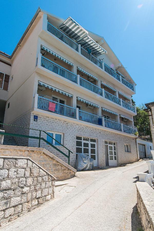 Apartments By The Sea Brist, Makarska - 15714 Podaca Ngoại thất bức ảnh