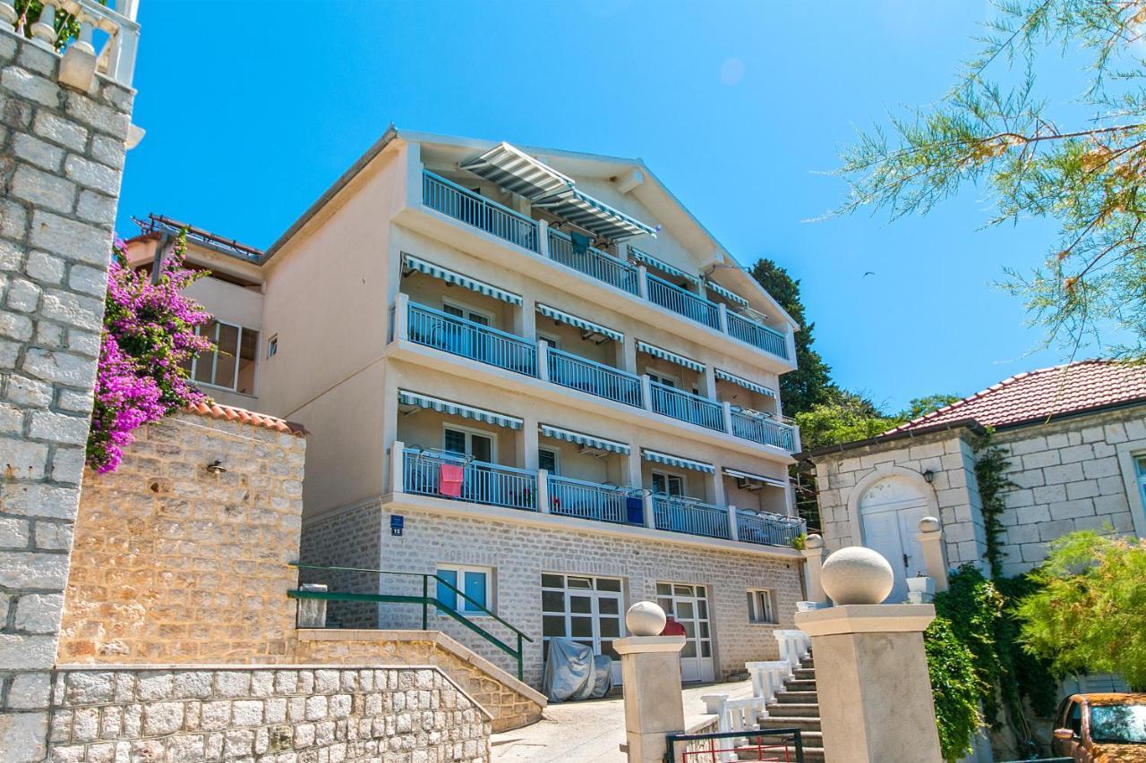Apartments By The Sea Brist, Makarska - 15714 Podaca Ngoại thất bức ảnh
