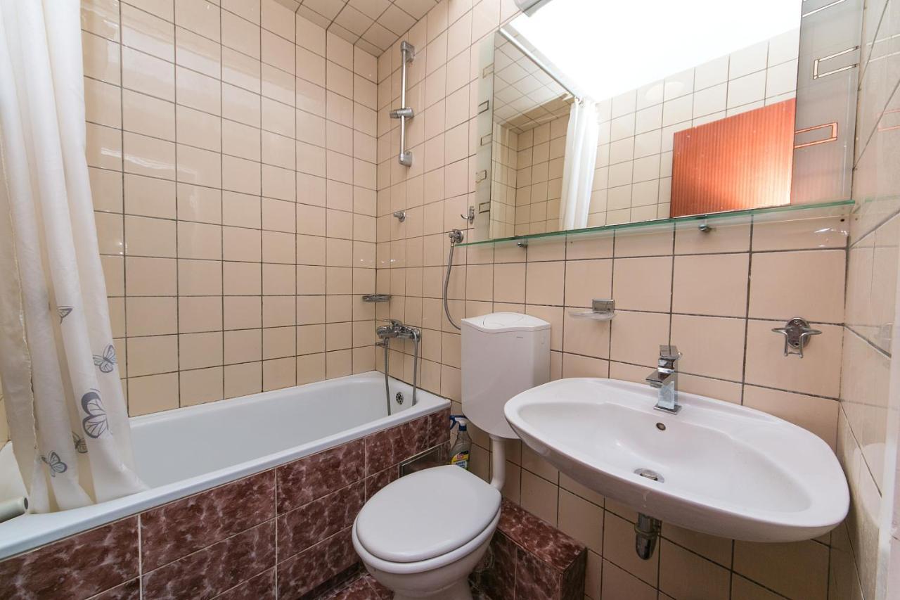Apartments By The Sea Brist, Makarska - 15714 Podaca Ngoại thất bức ảnh