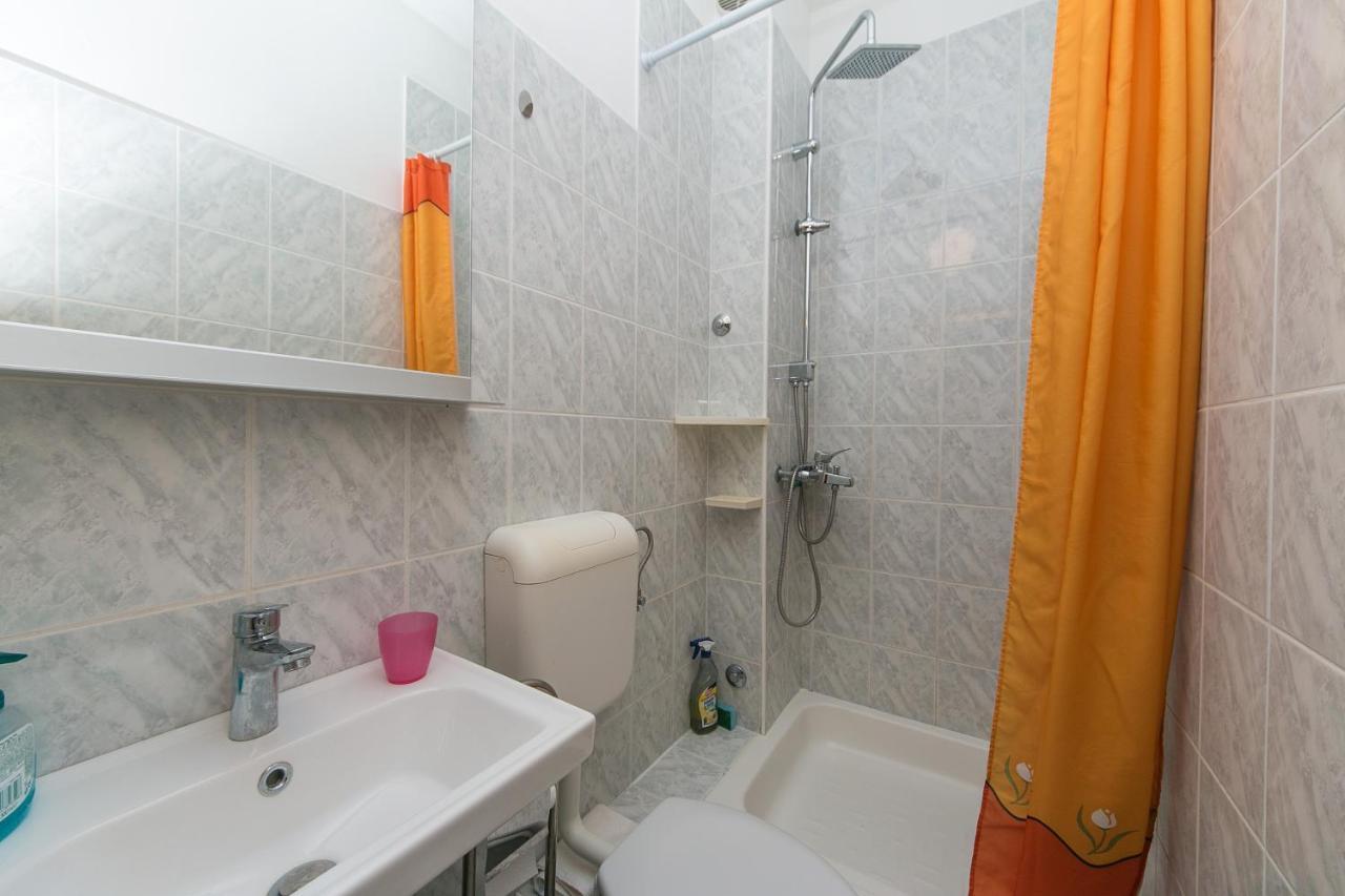 Apartments By The Sea Brist, Makarska - 15714 Podaca Ngoại thất bức ảnh