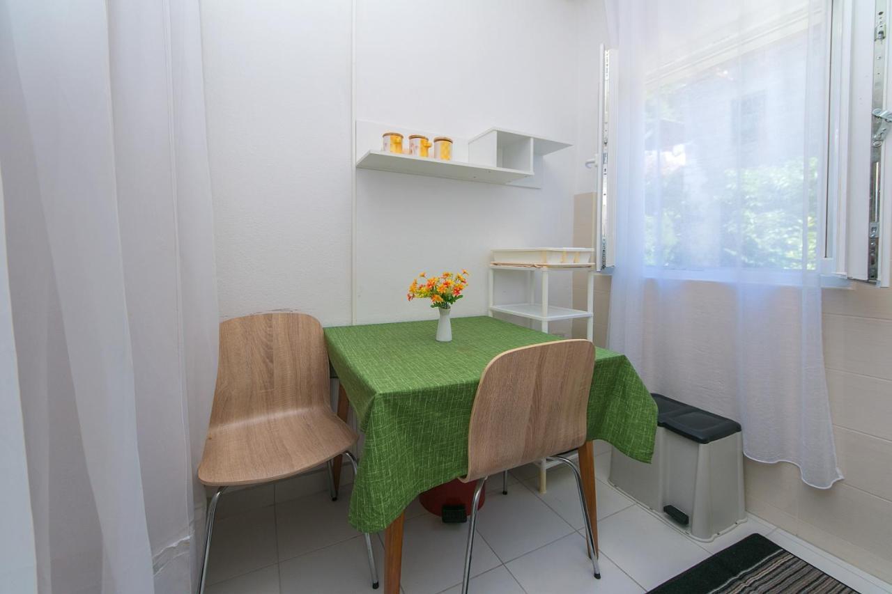 Apartments By The Sea Brist, Makarska - 15714 Podaca Ngoại thất bức ảnh