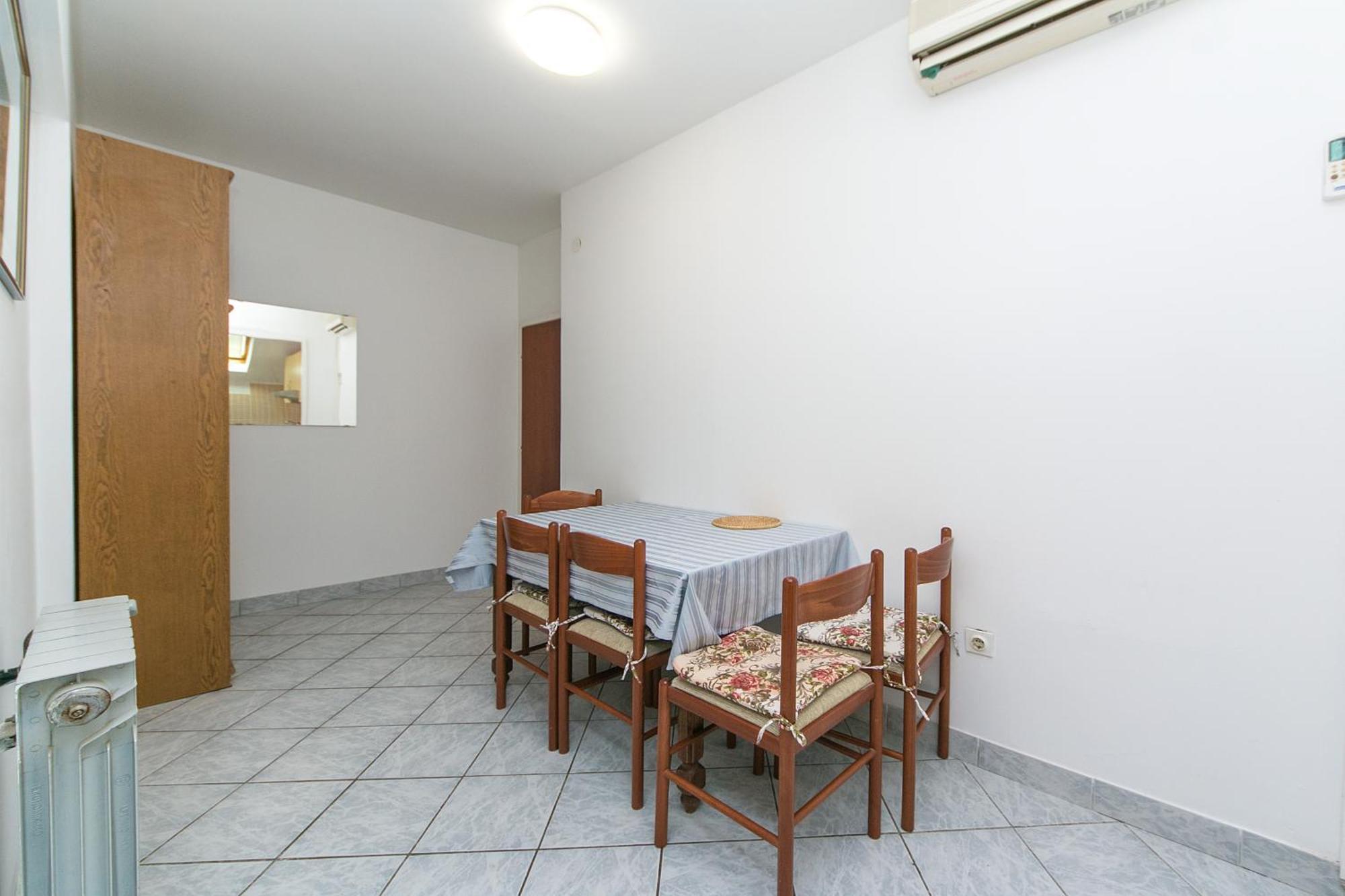 Apartments By The Sea Brist, Makarska - 15714 Podaca Phòng bức ảnh