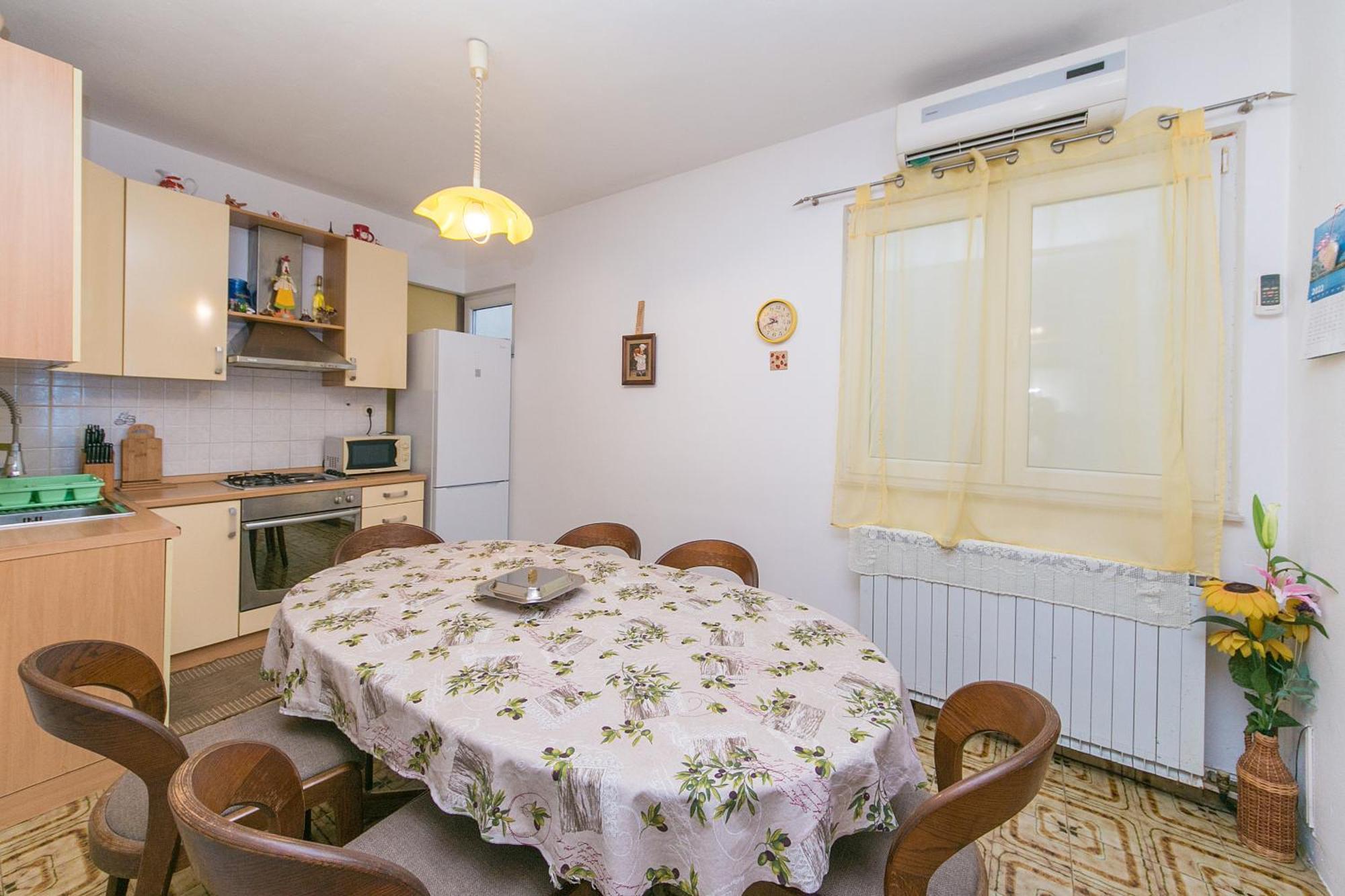 Apartments By The Sea Brist, Makarska - 15714 Podaca Phòng bức ảnh