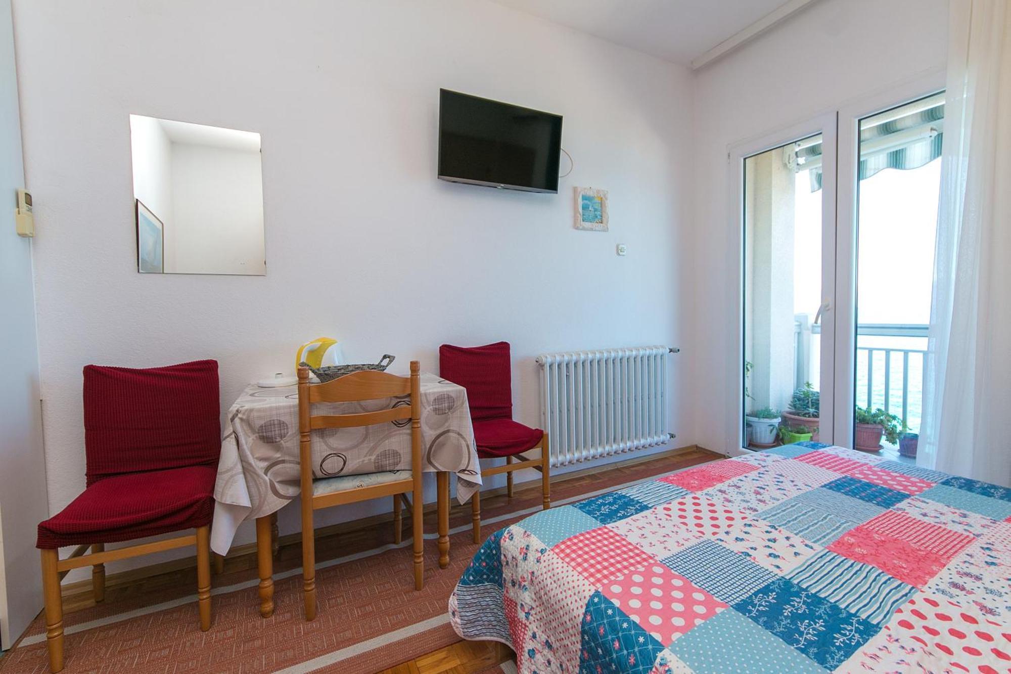 Apartments By The Sea Brist, Makarska - 15714 Podaca Phòng bức ảnh